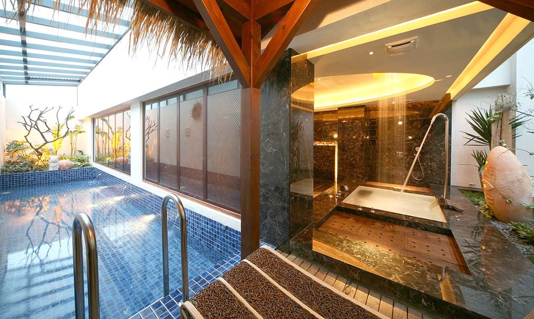 蘭夏會館-水景 KTV 泳池 20 人派對房｜2026 跨年派對