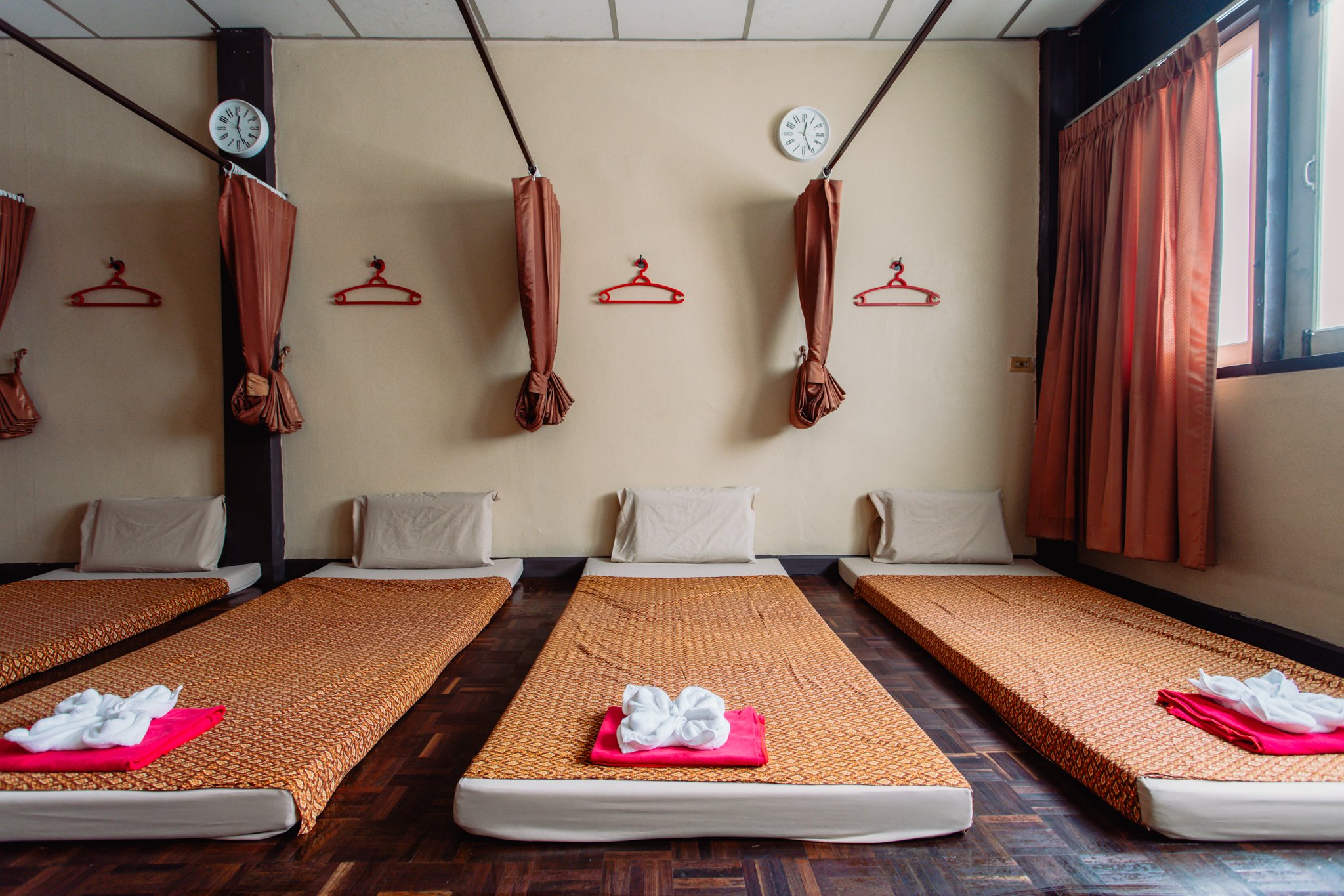 Takrai Hom Massage 3 (On Nut)-泰式按摩 60/90/120 分鐘