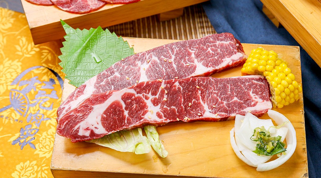 燒肉眾精緻炭火燒肉 新莊中正店-豪華饗宴 $879｜每桌贈 1 瓶飲品