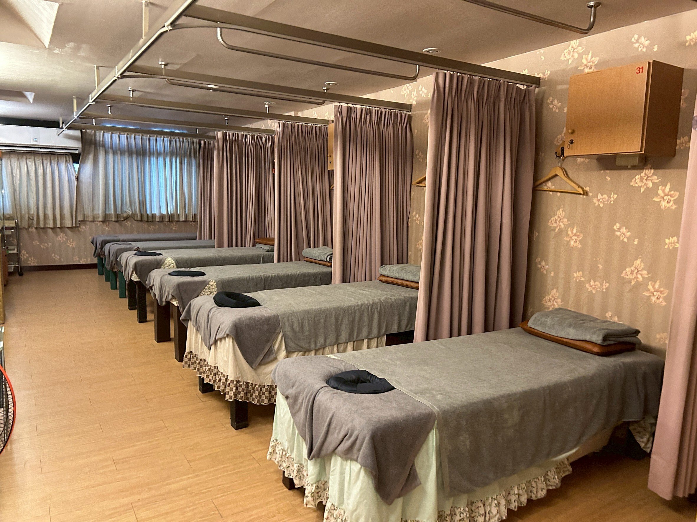 宮廷足體養生館｜通化街好服務老店-全身指壓按摩 60 min