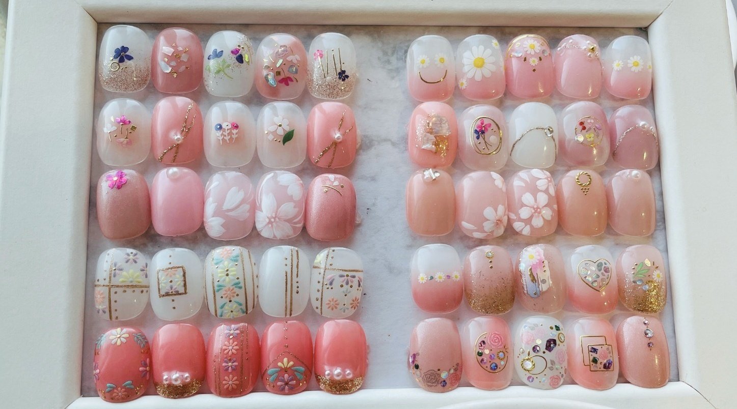 Rosiness’C 東區美甲-暖裸花漾漫步設計款凝膠｜帶著春天去日韓旅行