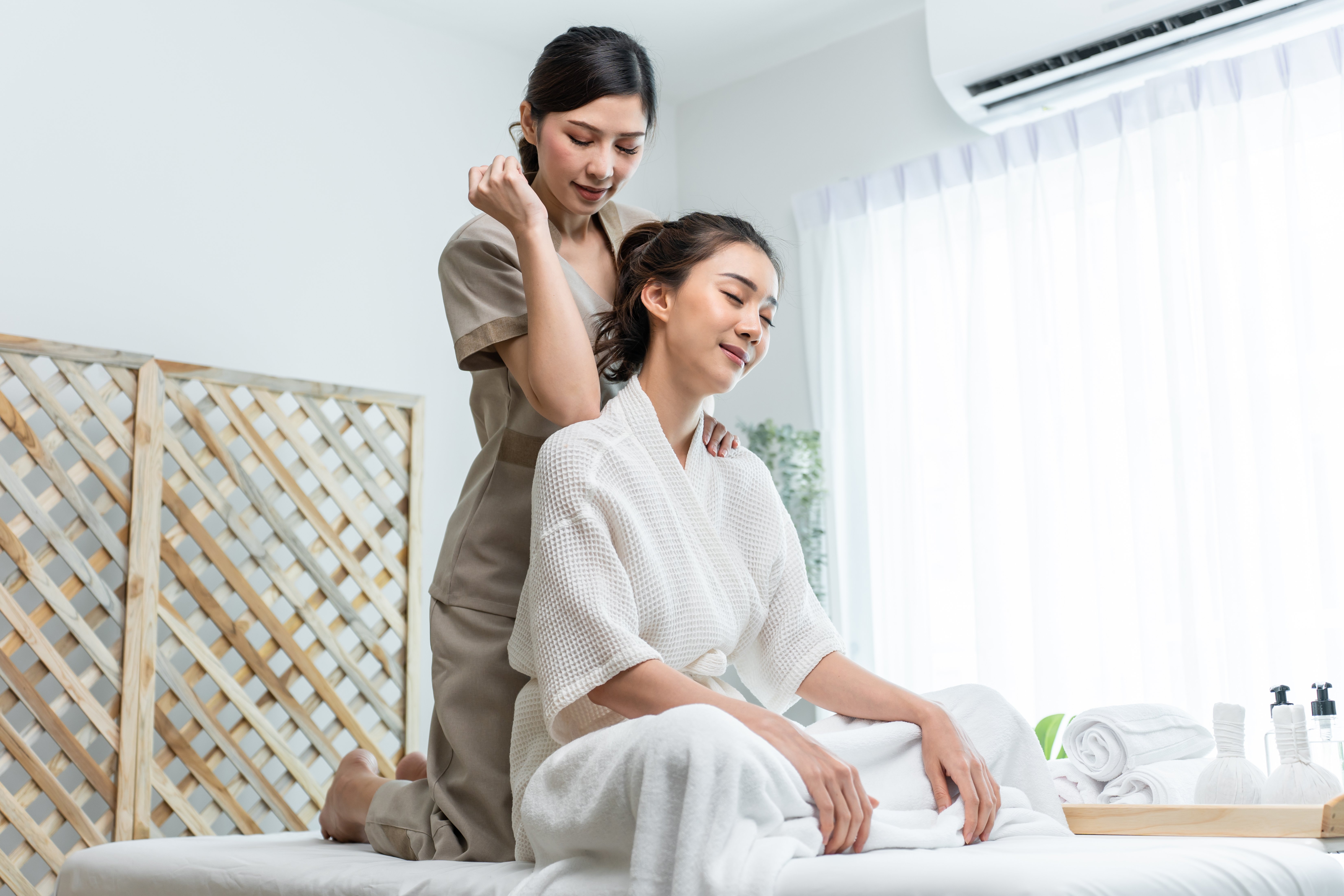 Laks Thai Massage (On Nut)-Royal Thai Spa (Dragon Massage) 60/90/120 Mins