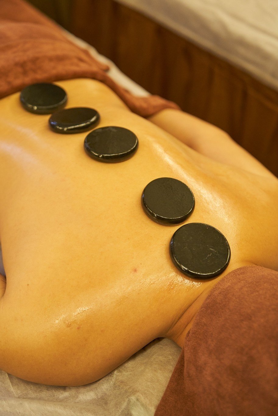 Wa Wa Thai Massage -熱石按摩 Hot Stone Massage｜ 30分鐘起 ｜ 旺角按摩