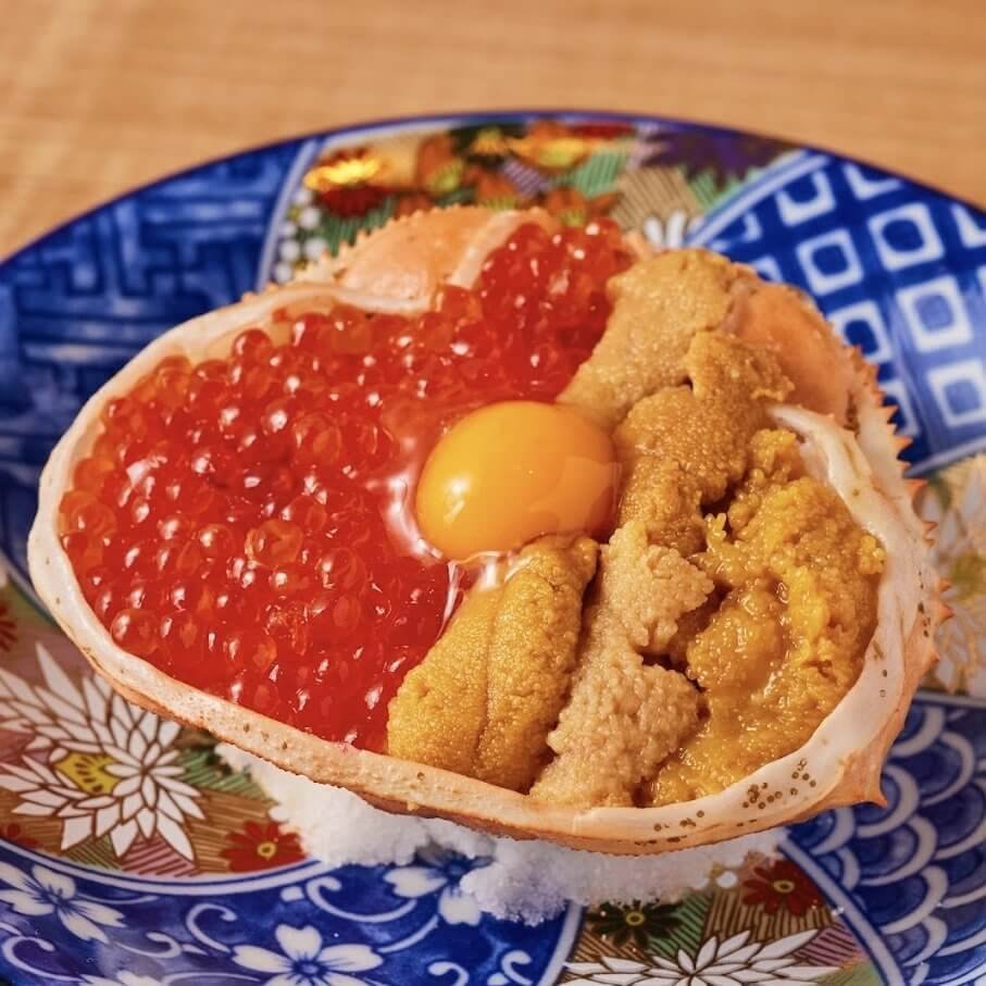 壽司_惠比壽_Sushi Ebisu Hana：推薦名物！極致蝦蟹合戰，推薦必點菜色不僅美味，擺盤也相當講究，賞心悅目