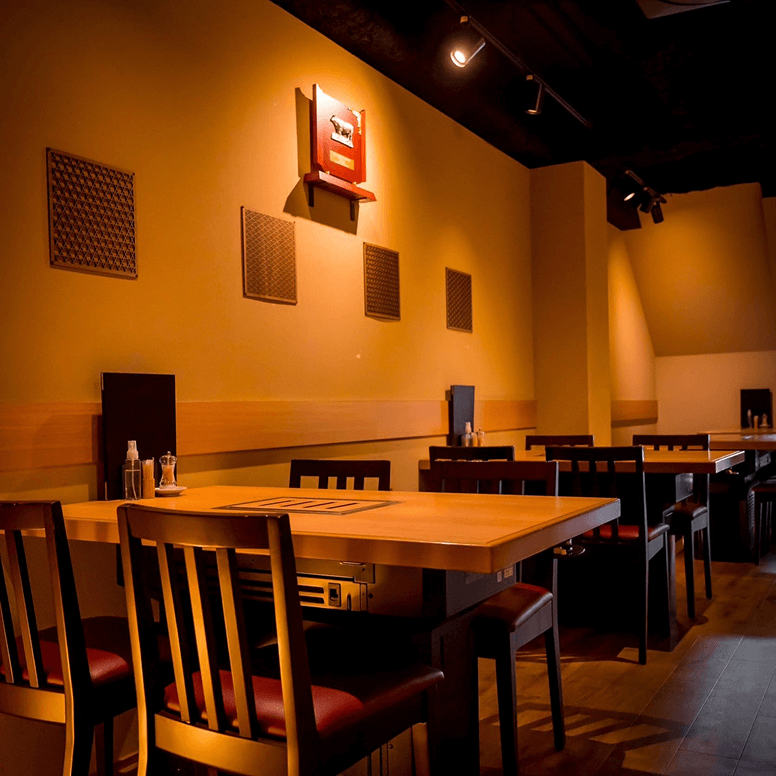 燒肉 黑田營造出舒適宜人的用餐環境，是各類聚會的理想選擇。