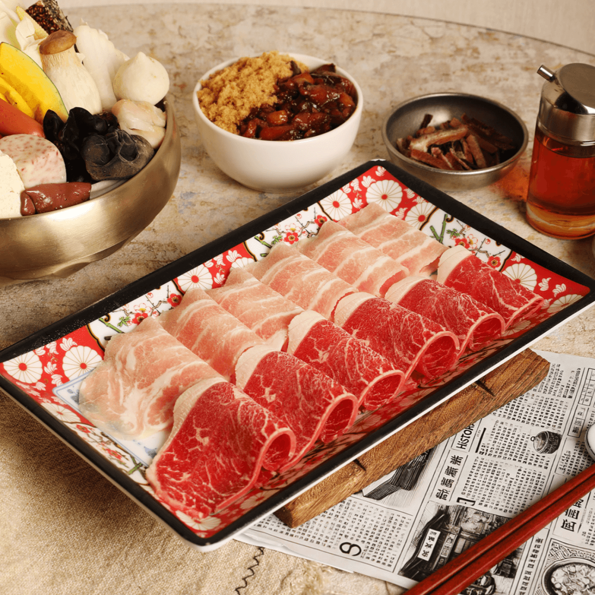 芡芳石頭火鍋肉篇可選擇雙拼,一種價格吃到更多種肉