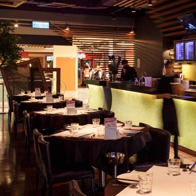 非常泰的座位以四人桌為主，但每間分店也有提供大桌供聚餐多人使用