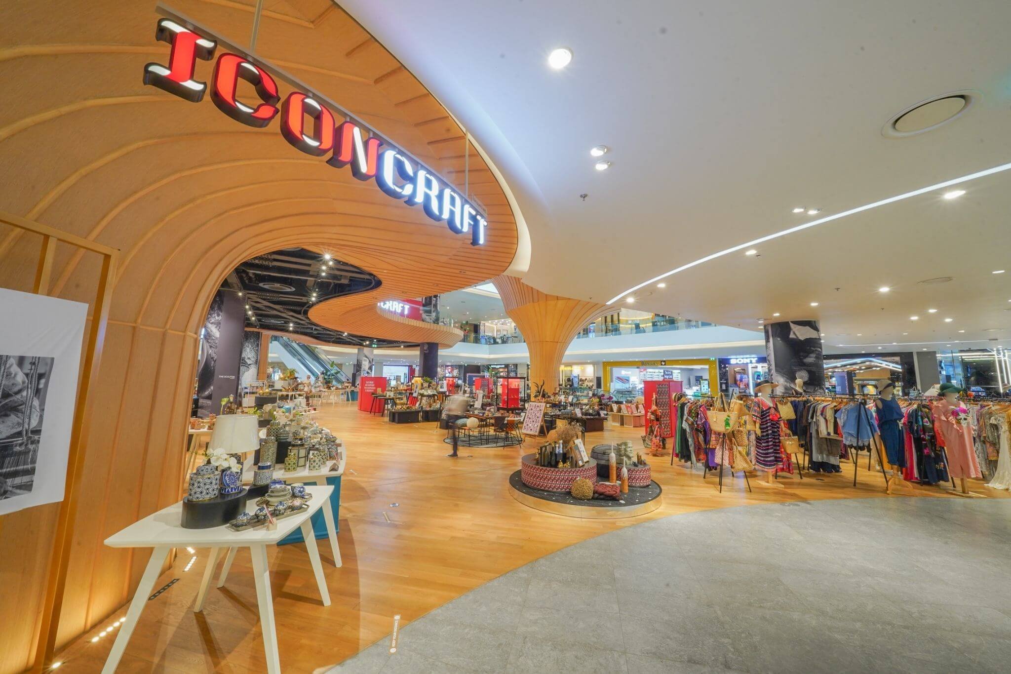 ICONSIAM 5樓 ICONCRAFT 泰國文創手工藝品與設計選物專櫃區