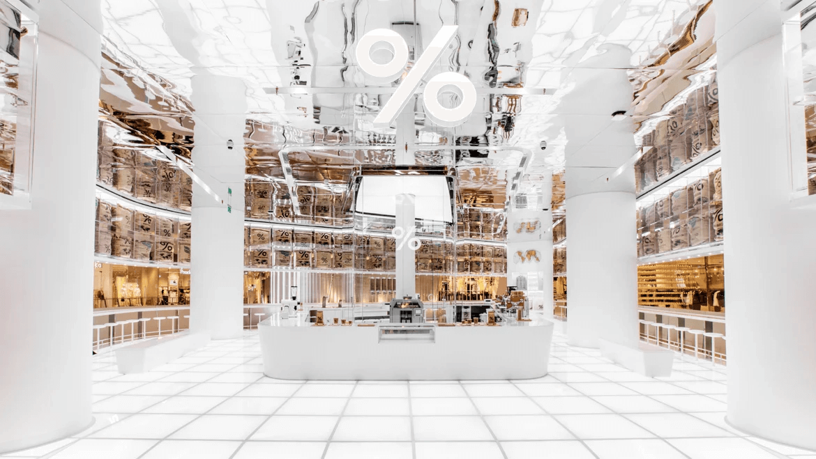 曼谷 ICONSIAM Apple Store 蘋果旗艦店外觀與面朝昭披耶河的戶外露台