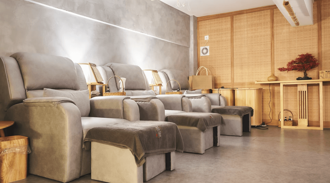 Yuen Long Massage chair
