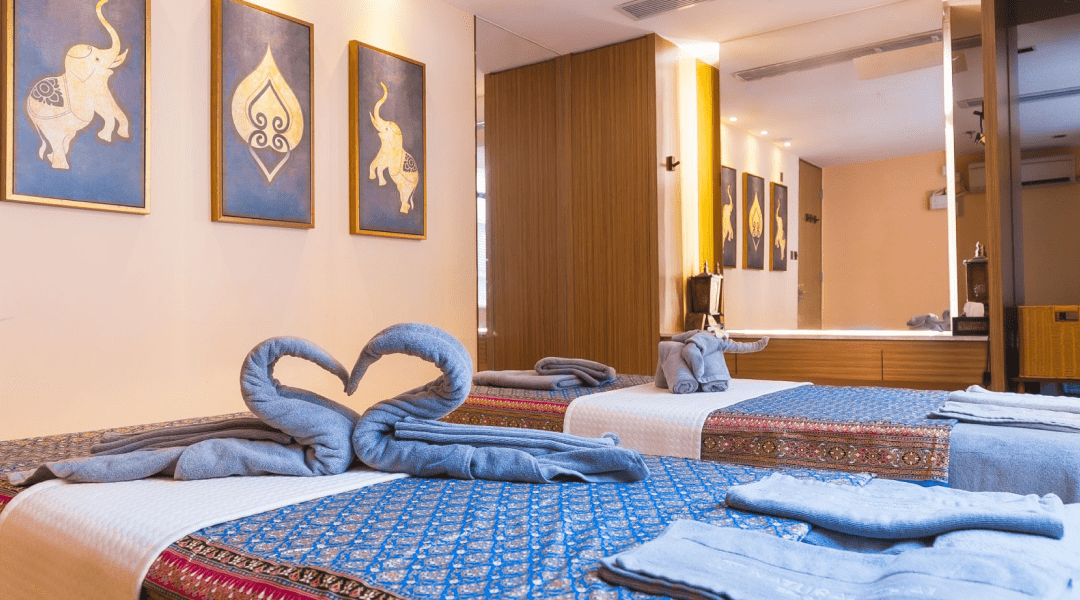 Massage bed