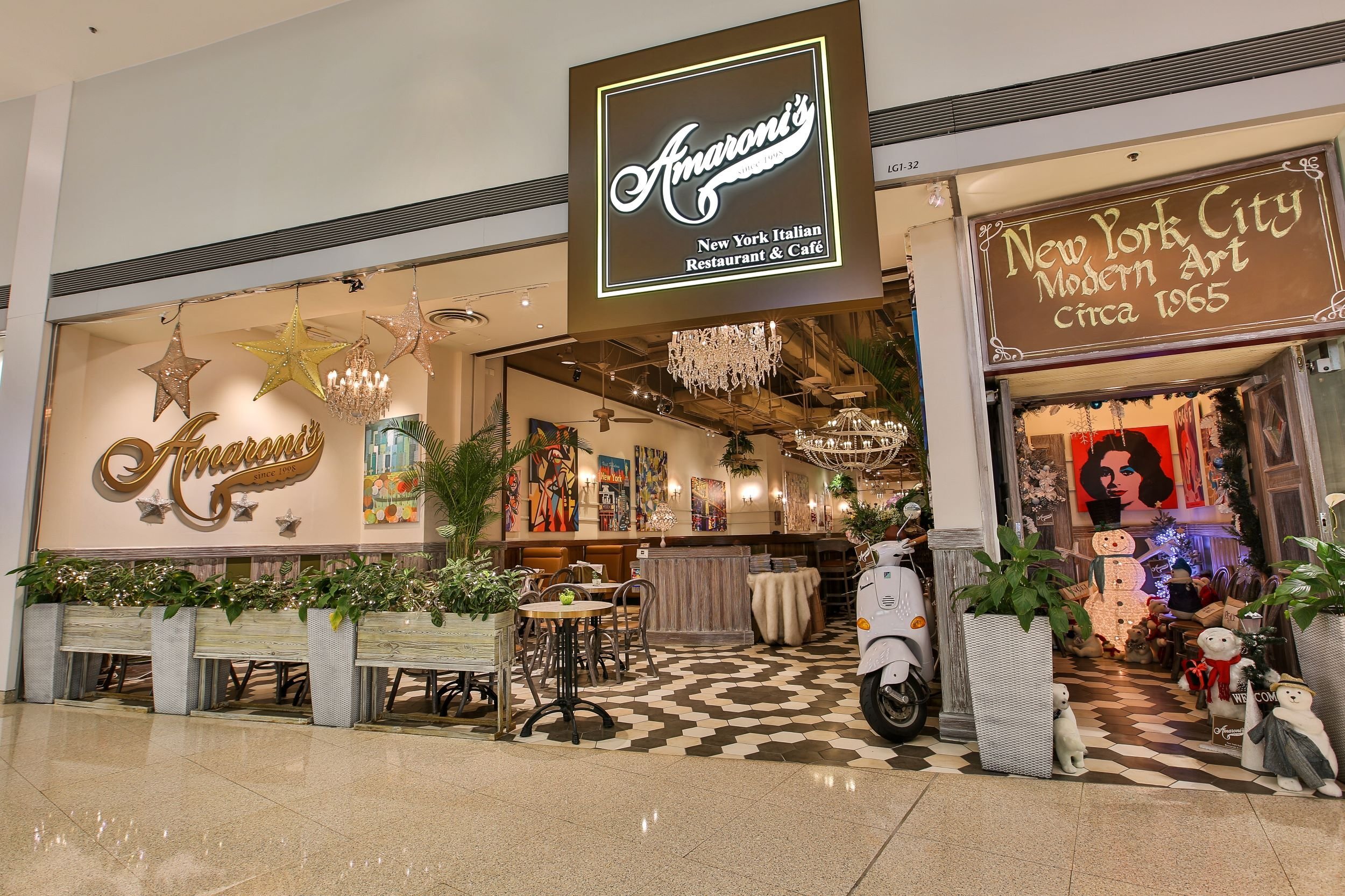 Amaroni's @ Festival Walk