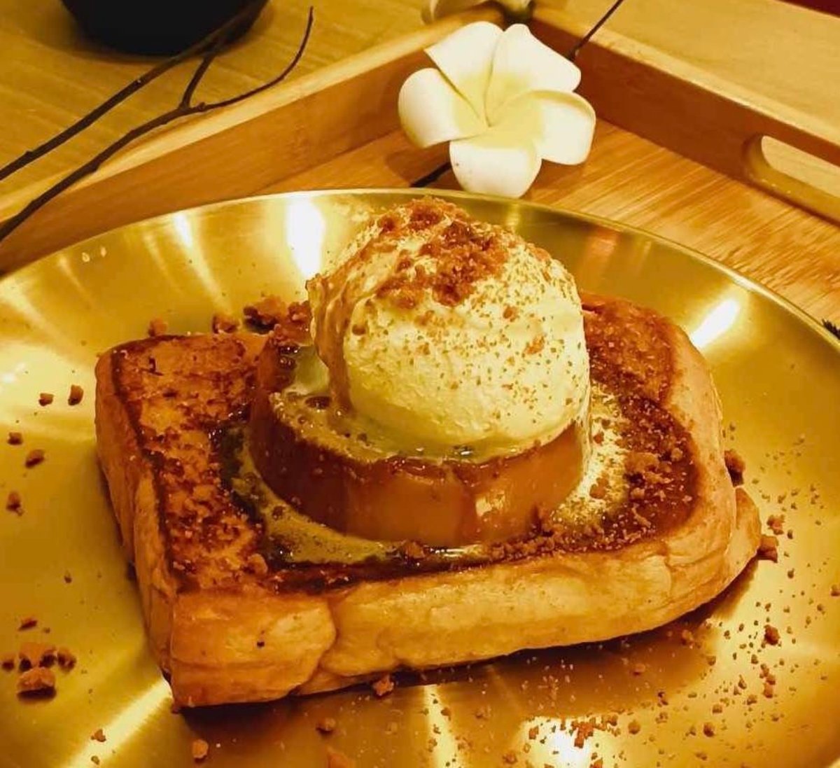 Revolver Creamery Cafe
