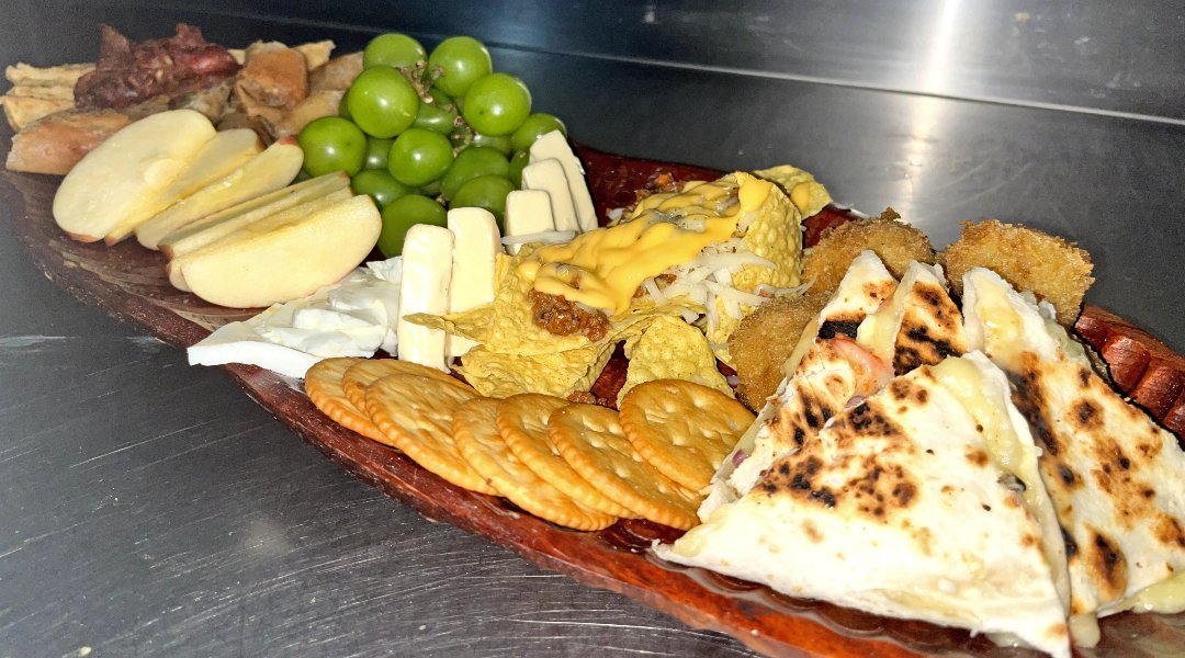 Kamagong Tapas Bar @ Lotuspod