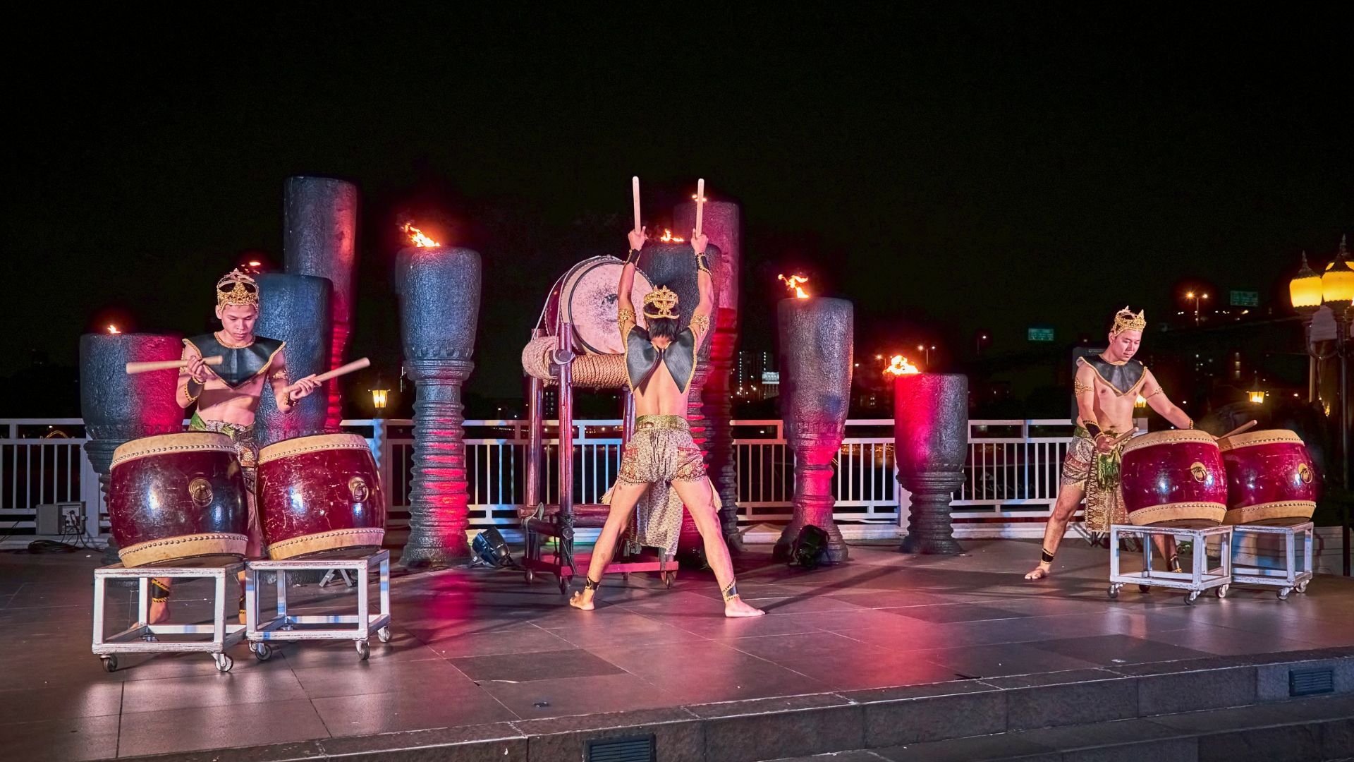 ริเวอร์ไซด์ เทอร์เรซ @ อนันตรา ริเวอร์ไซด์ กรุงเทพฯ (Riverside Terrace @ Anantara Riverside Bangkok)