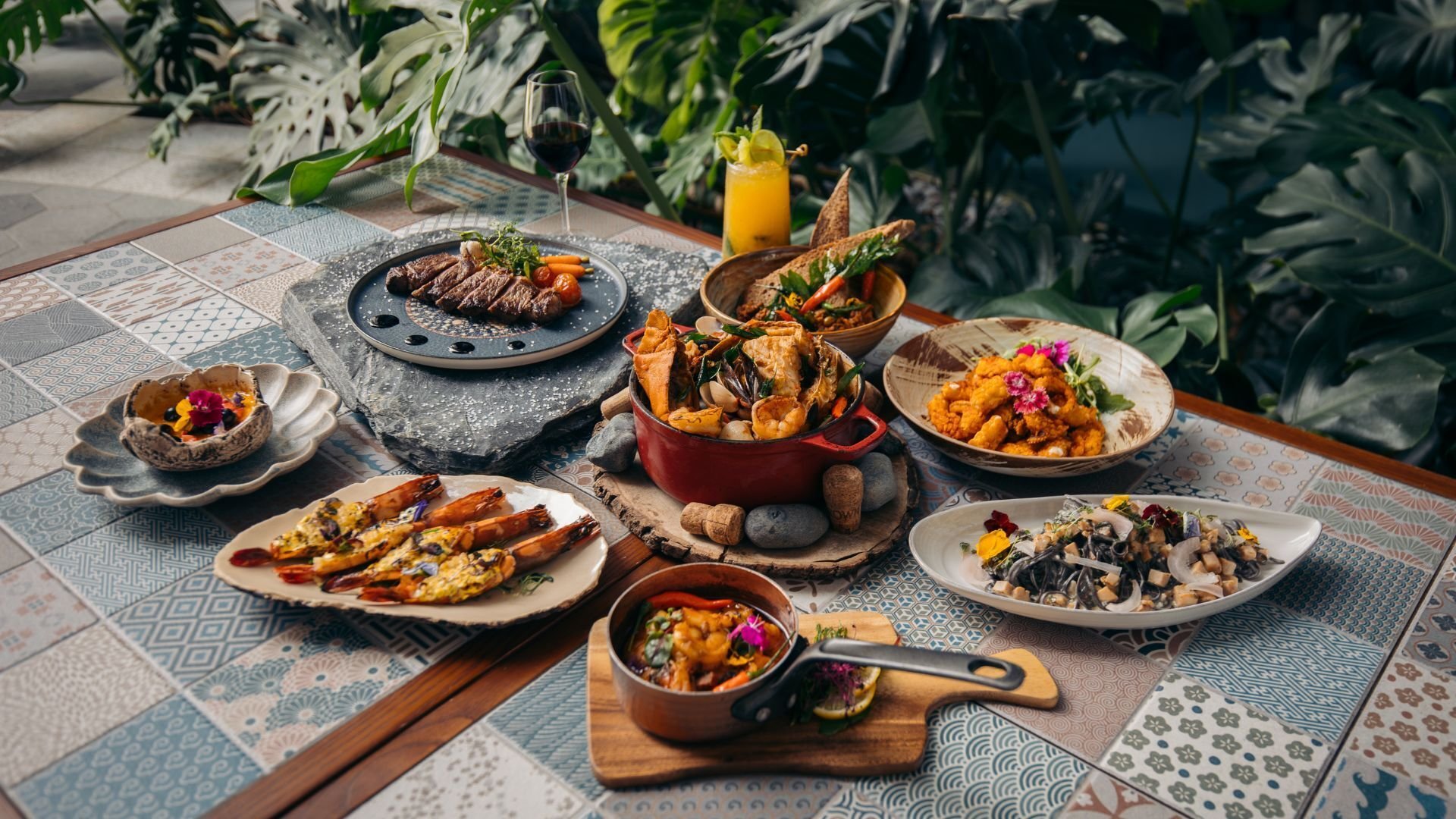 Winestone @ Mercure Singapore on Stevens