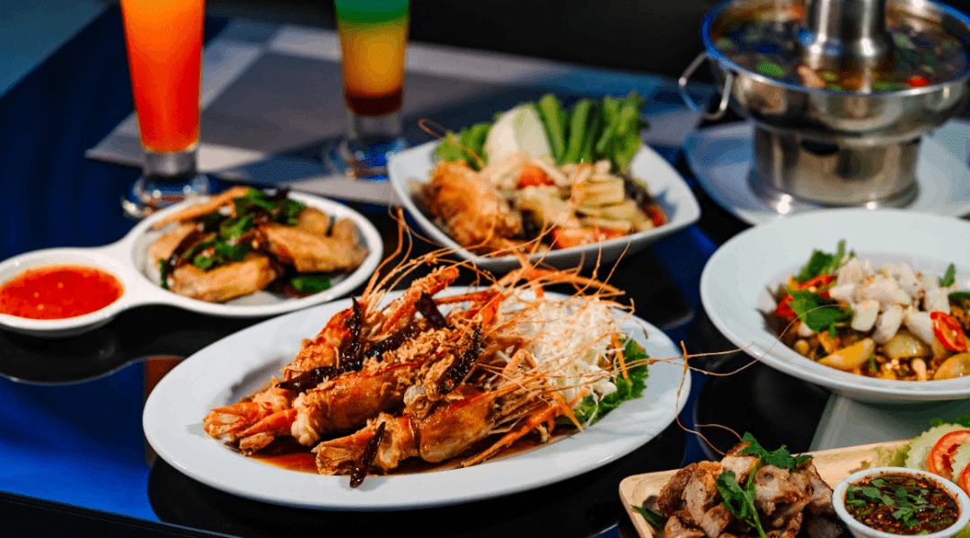 ดี บีช ผับ แอนด์ เรสเตอรองท์ แอท โรงแรมดีวารี จอมเทียนบีช พัทยา