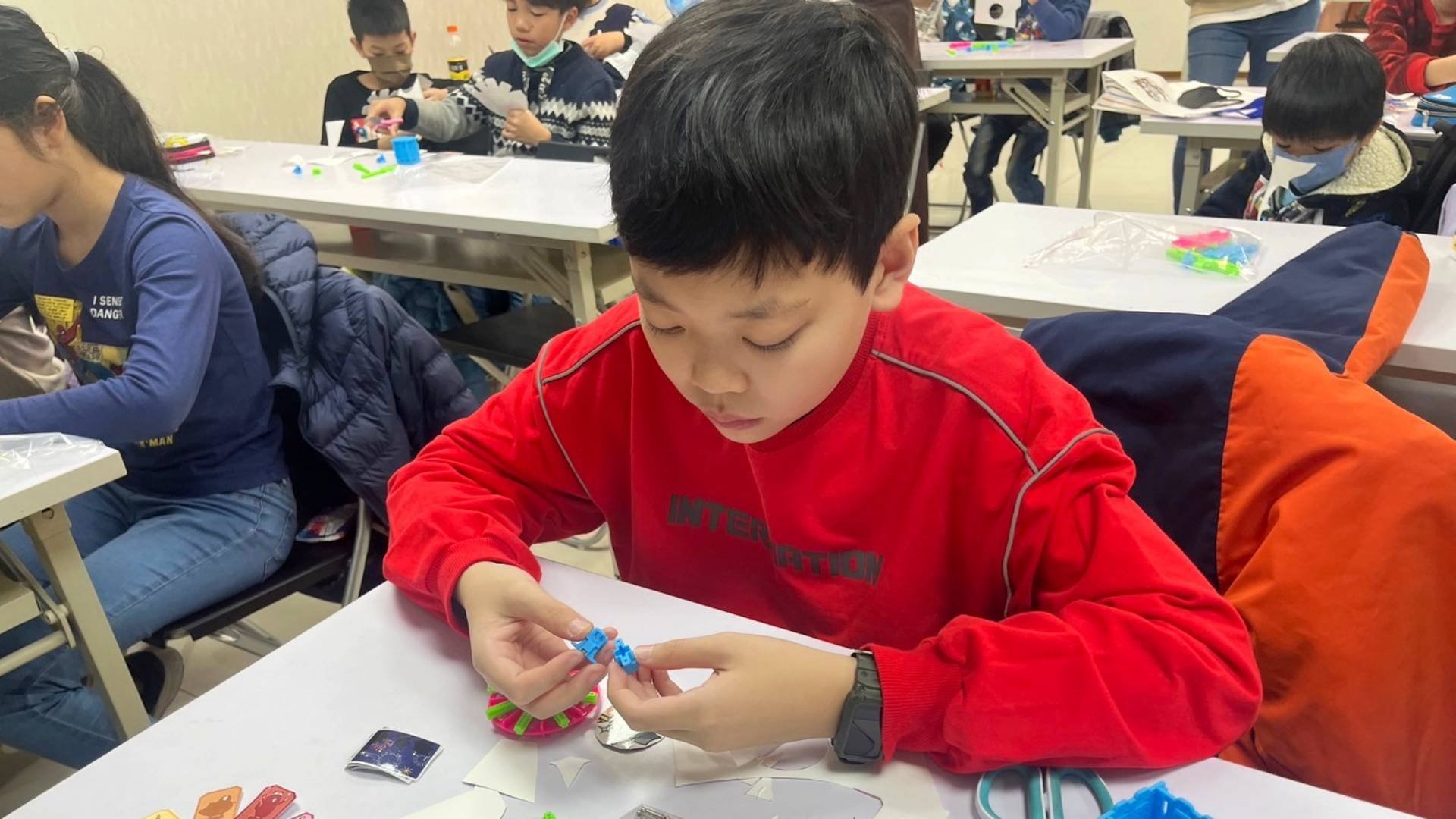 【5~12歲】魔方腦科學五日夏令營｜玩轉極限讓你愛上魔術方塊、進入魔方宇宙的冒險世界