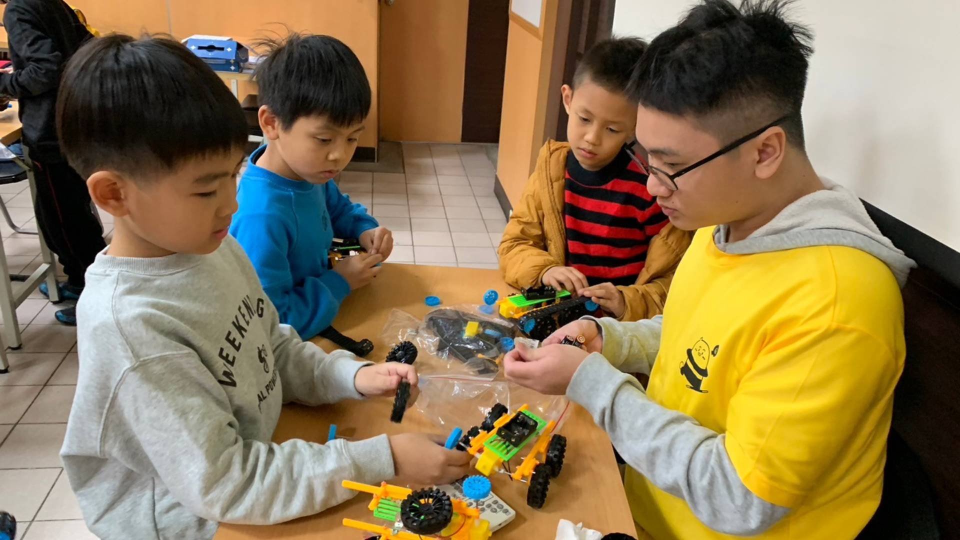 【5~12歲】火山冒險科創五日夏令營｜大型科學競賽 x 魔法科創