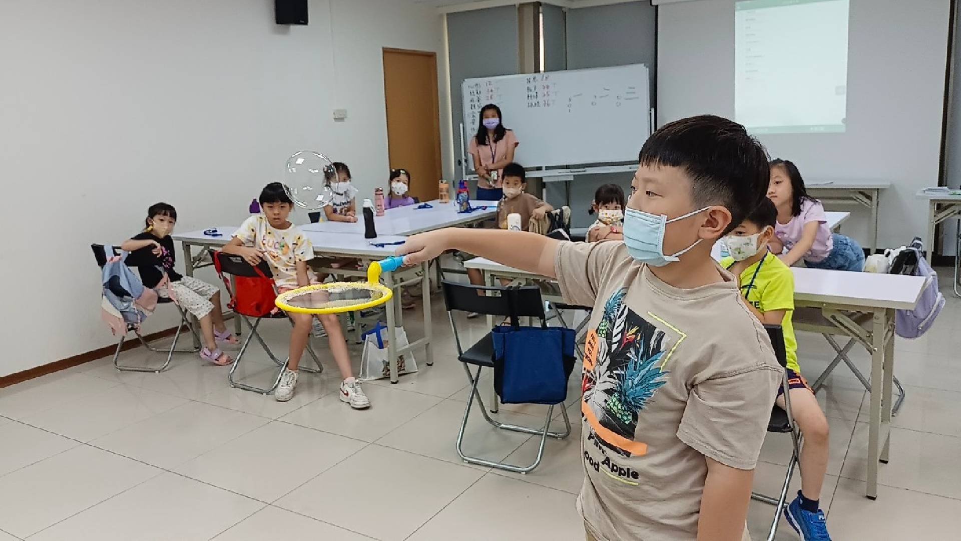 【5~12歲｜板橋文化教室】魔法泡泡體驗五日冬令營｜展現孩子表演和自信的最佳助力