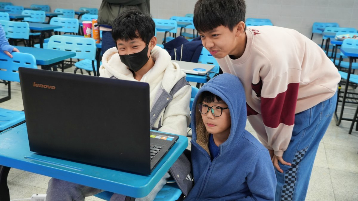 【3~6年級｜林口】初階 Minecraft 互動創作 4＋1 日夏令營
