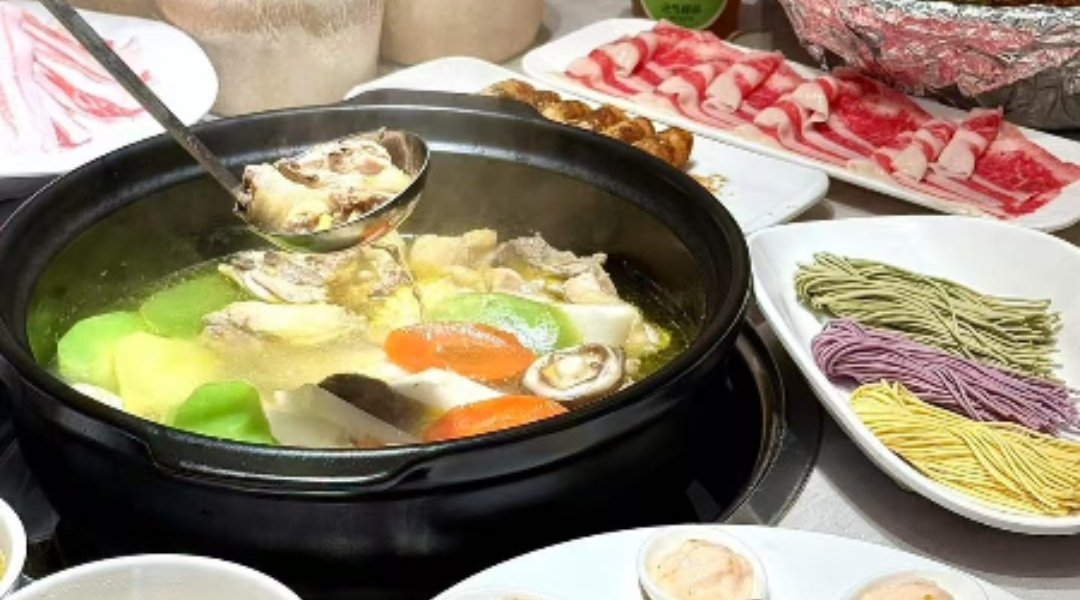 元气椰林椰子鸡火锅 Coconut Chicken Hot Pot @ Chinatown