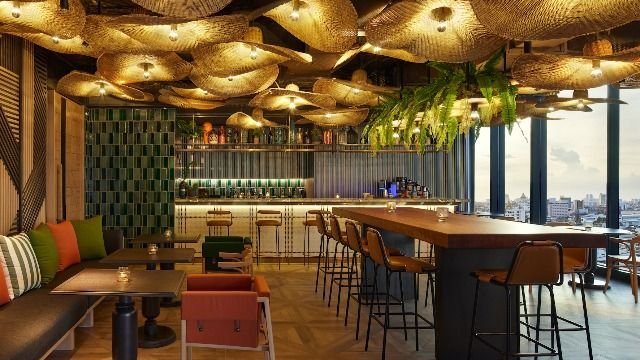 Bebidas – Pool Bar @ DusitD2 Hotel Samyan Bangkok