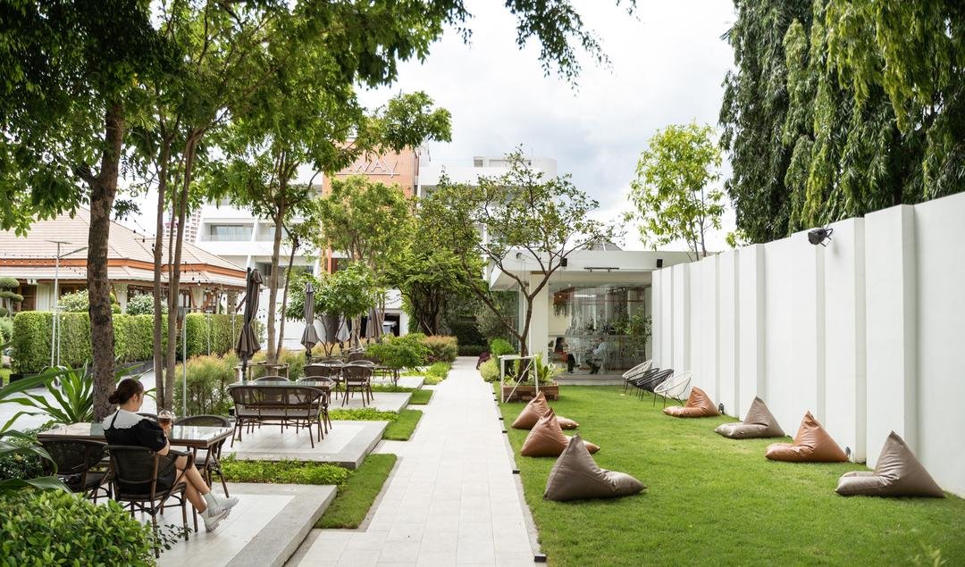 Sarin Cafe @ Away Riverside Kene Hotel