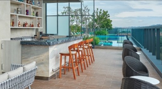 Pool Bar @ Courtyard by Marriott Setia Alam