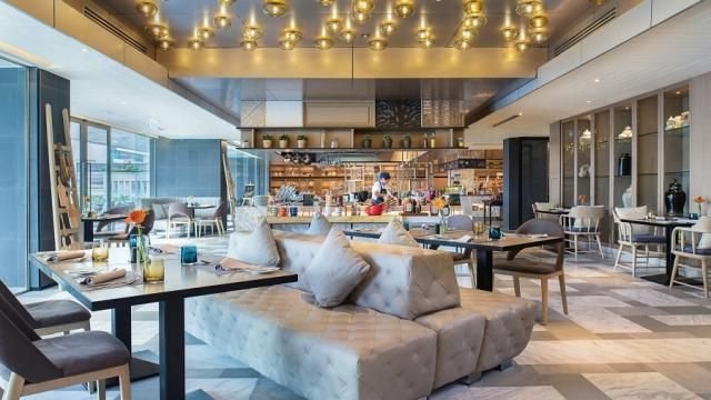 Food Exchange @ Novotel Bangkok Sukhumvit 20
