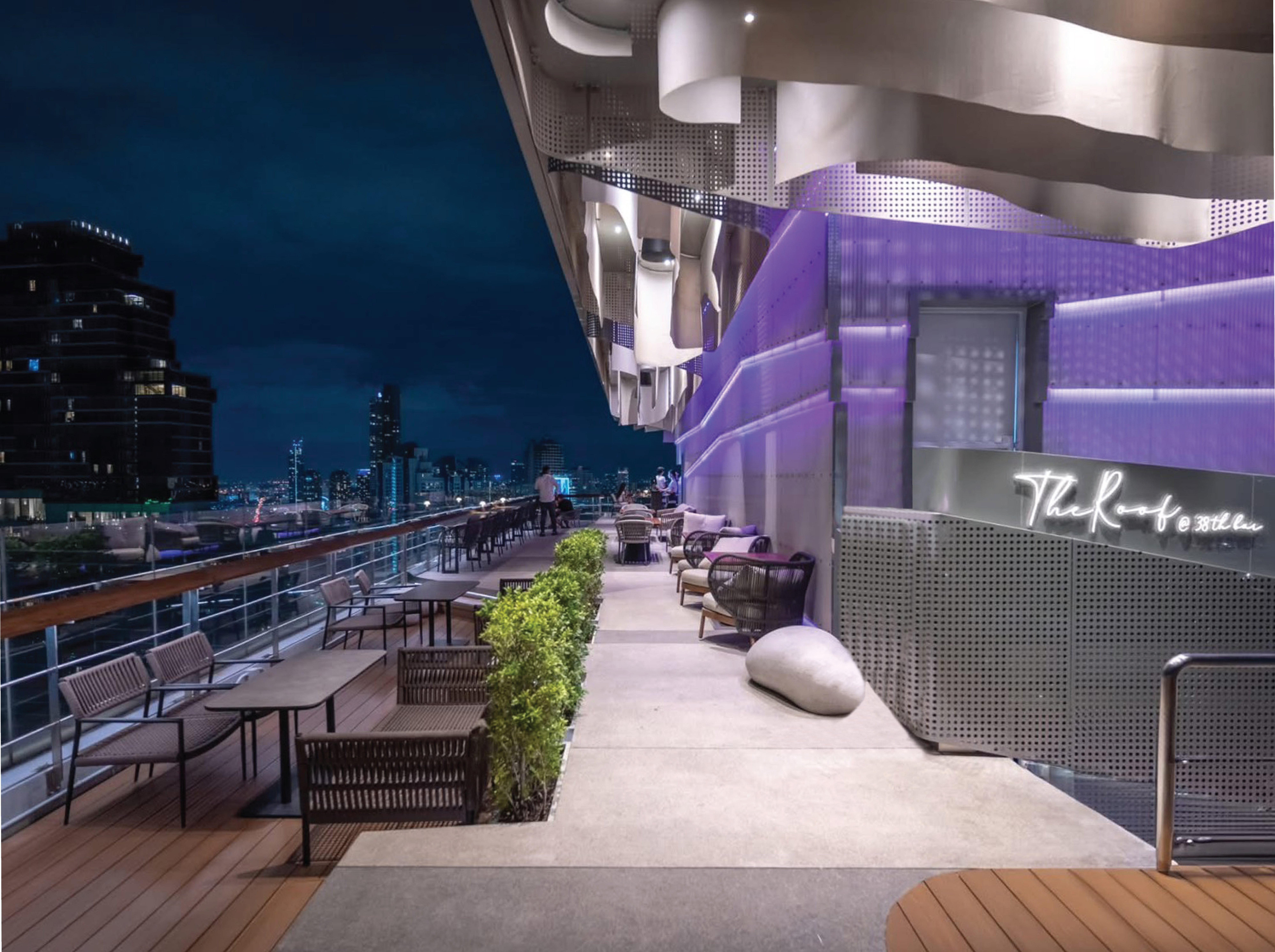 The Roof @ 38th Bar @ Mode Sathorn Hotel