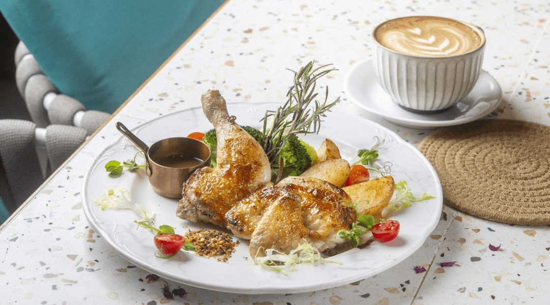 Plato Cafe & Bistro @ Mikiki